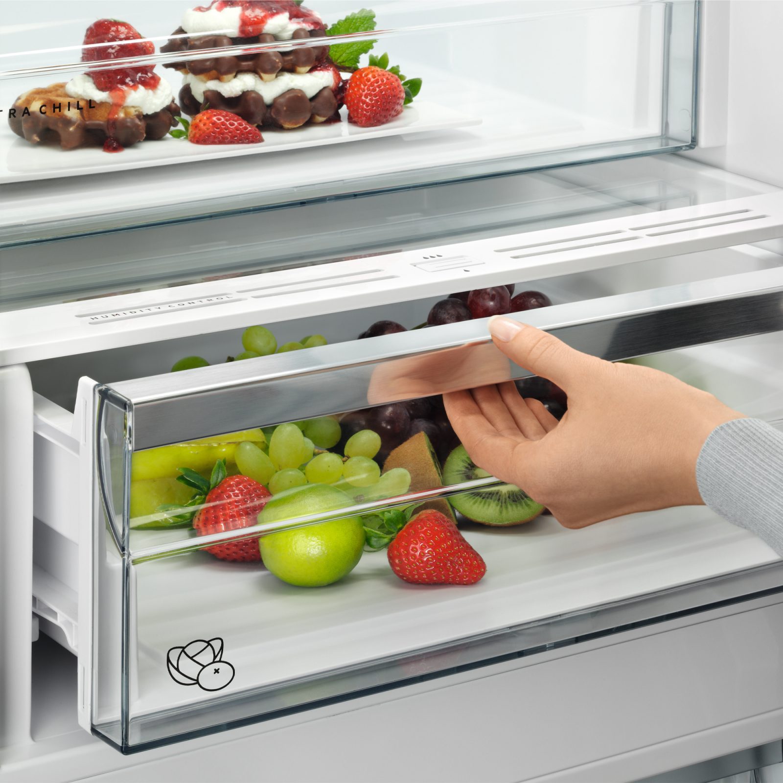 AEG 201cm 60/40 TwinTech® Frost Free Freestanding Fridge Freezer RCB636E2MX - Stainless Steel
