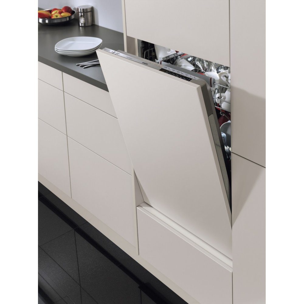 AEG 60cm Series 8000 Fully Integrated Dishwasher FSE84607P