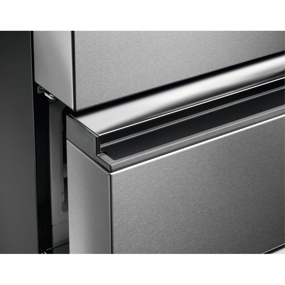 AEG French Style Fridge Freezer With Ice And Water RMB954E9VX – Stainless Steel