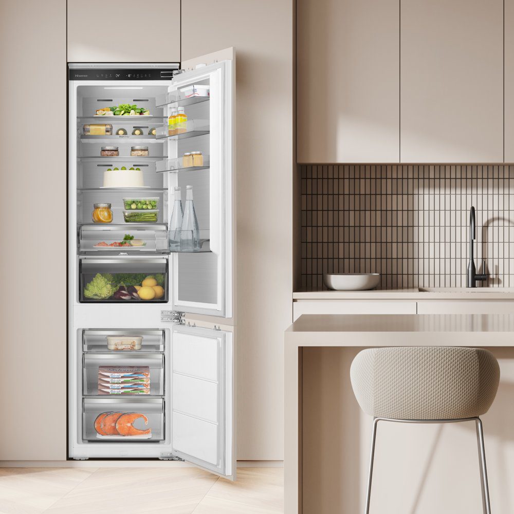 Hisense 193cm Integrated 70/30 Frost Free Fridge Freezer RB5B280SSWC