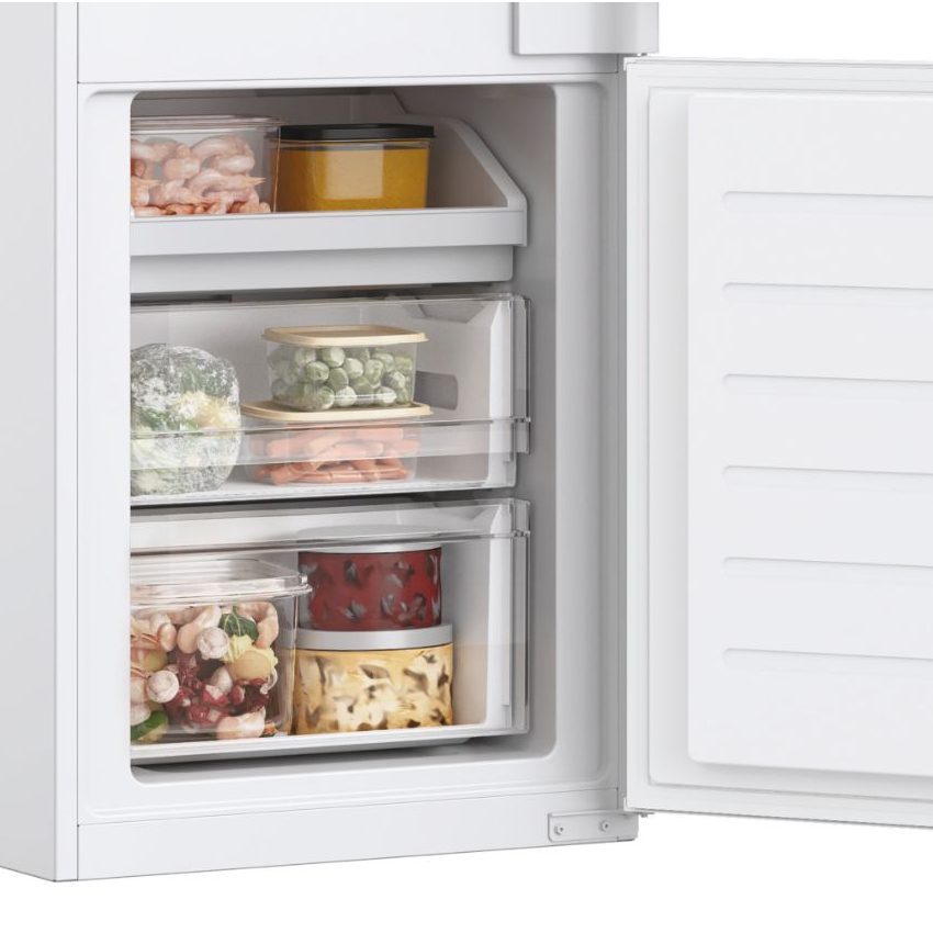 Hoover 177cm Integrated 70/30 Frost Free Fridge Freezer HOBT3518FWK