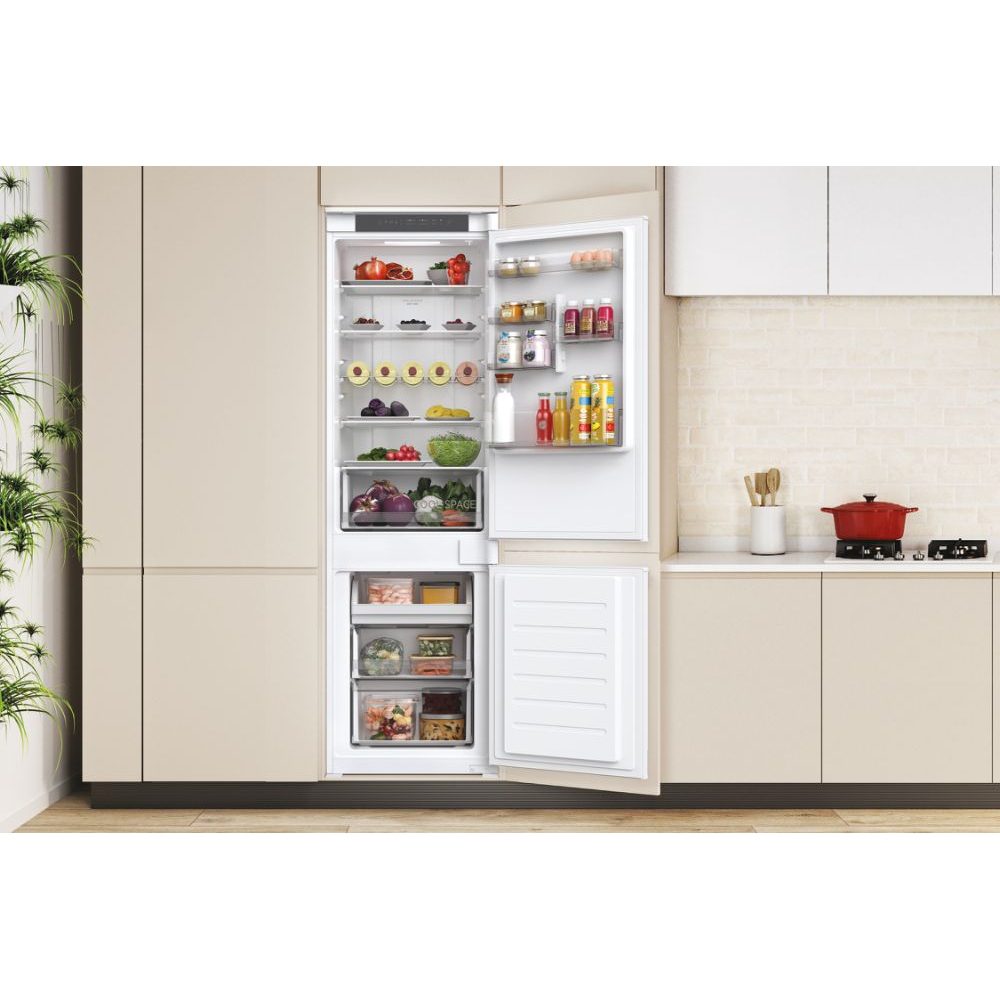 Hoover 177cm Integrated 70/30 Frost Free Fridge Freezer HOBT3518FWK