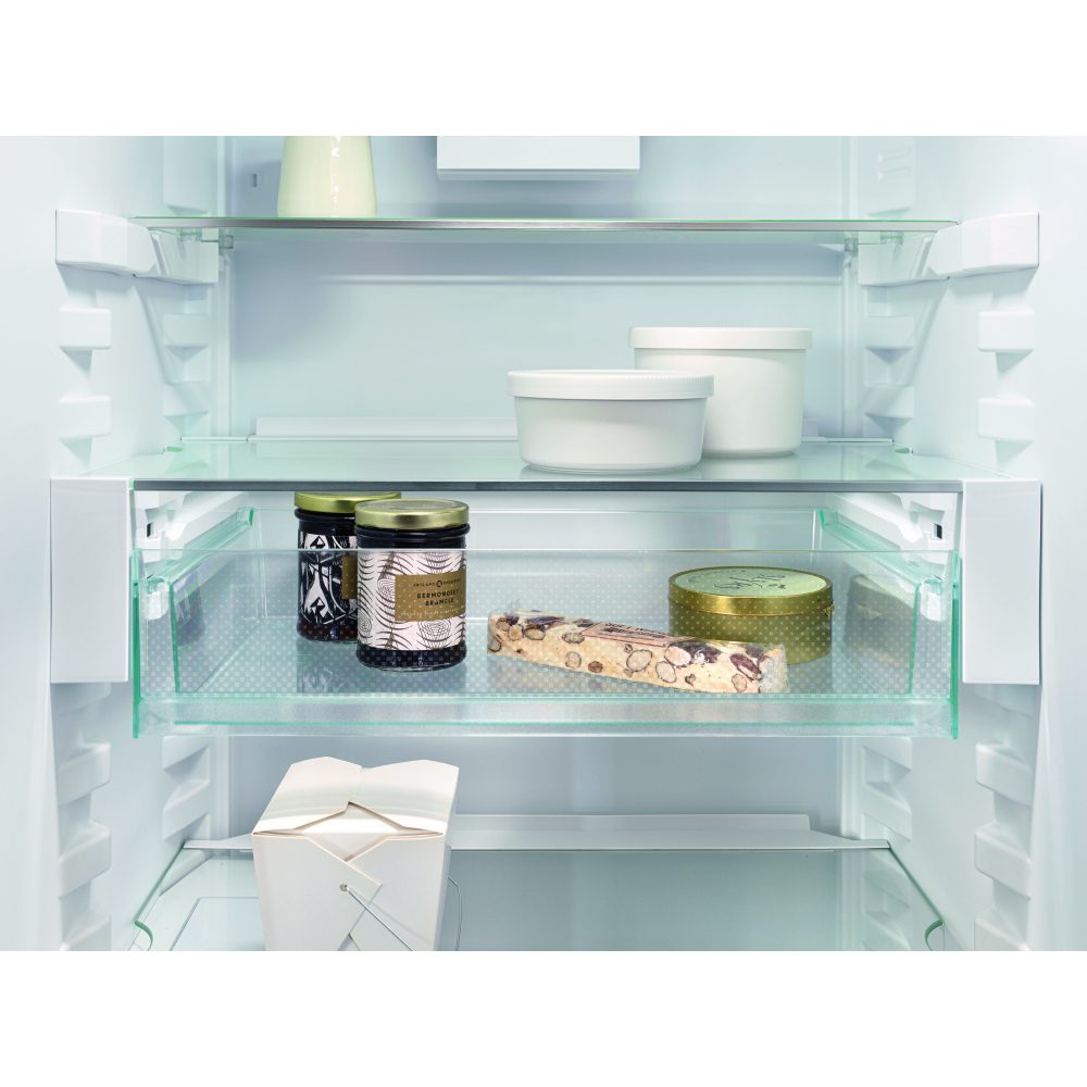 Liebherr 178cm Integrated 70/30 Frost Free Plus Fridge Freezer With Non Plumbed Icemaker ICNE5133