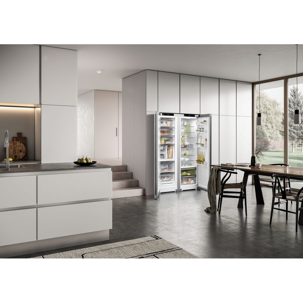 Liebherr 123cm Plus Biofresh Side By Side Fridge Freezer With Icemaker XRFSF5245 – Silver