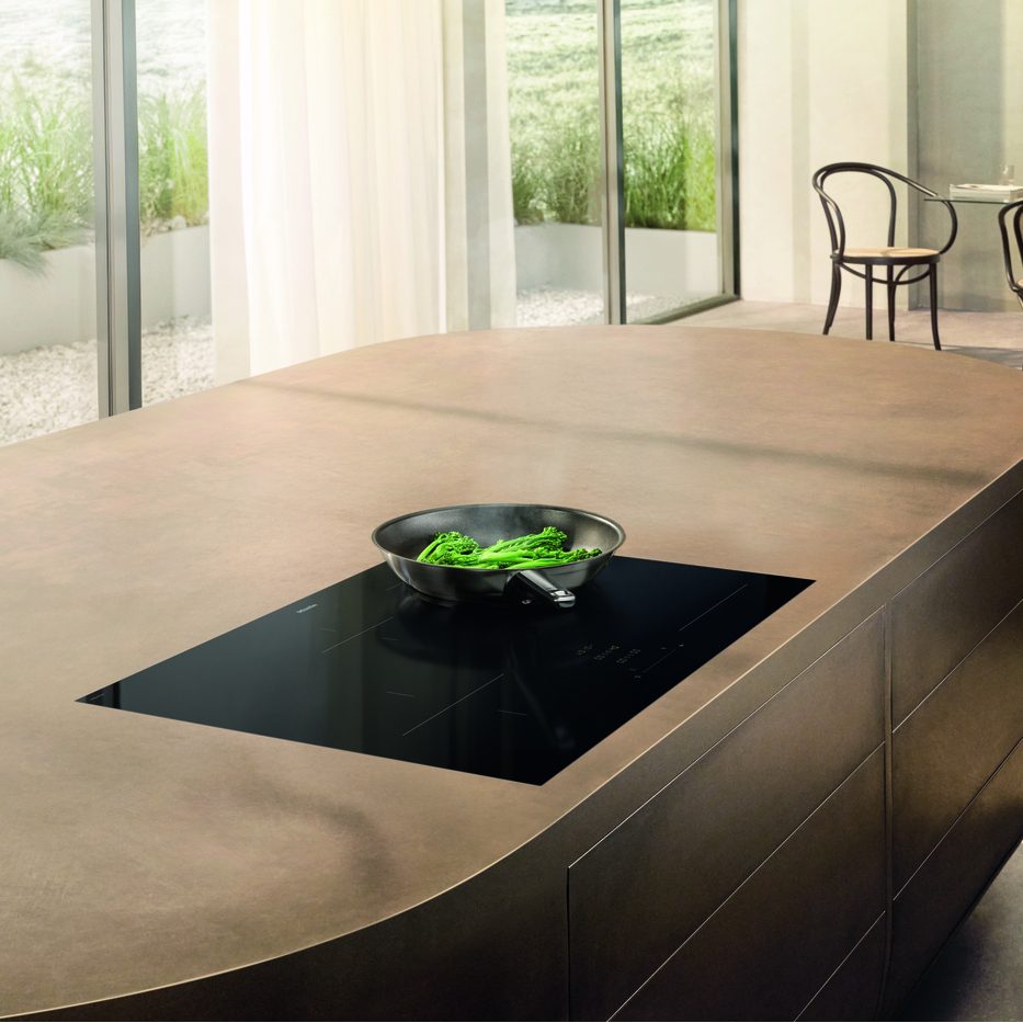 Miele 80cm Five Zone PowerFlex Induction Hob KM8482 FL – Black