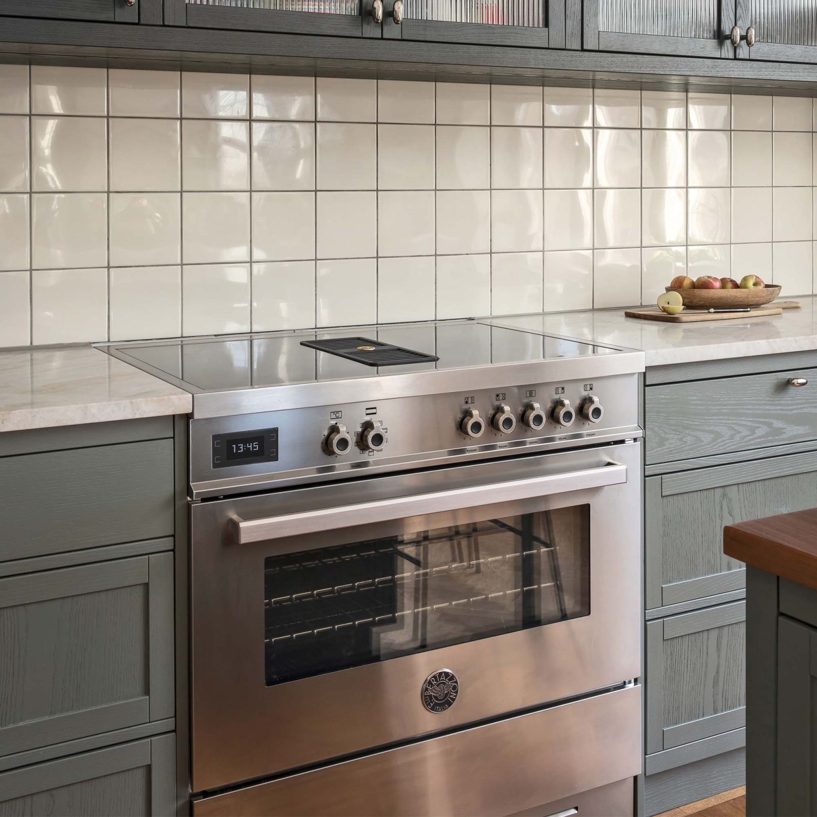 Bertazzoni 90cm Professional Air-Tec Induction Range Cooker With Integrated Extraction PROCH94I1EXT – Stainless Steel