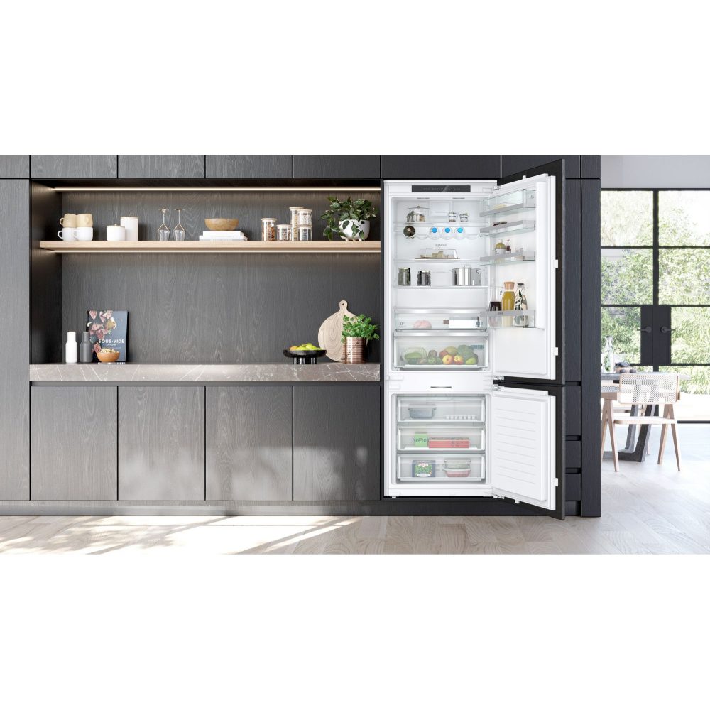 Siemens 194cm IQ KB96NADD0G – 500 71cm Wide Integrated 60/40 Frost Free Fridge Freezer