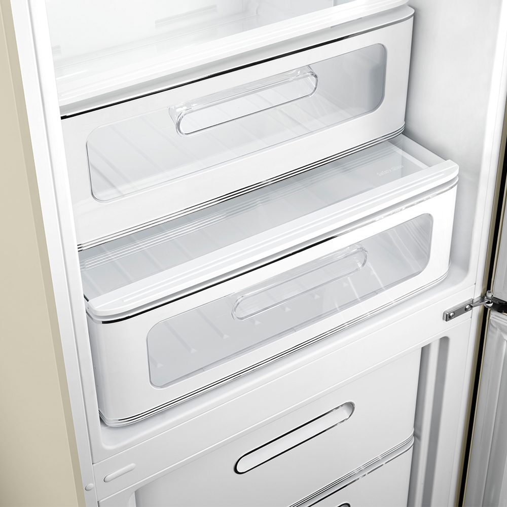 Smeg 60cm Retro Frost Free Fridge Freezer Right Hand Hinge FAB32RCR6UK – Cream